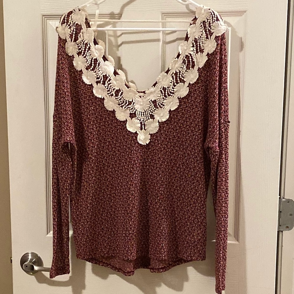 Entro Embroidered Lace V Neck Sweater Top NWT